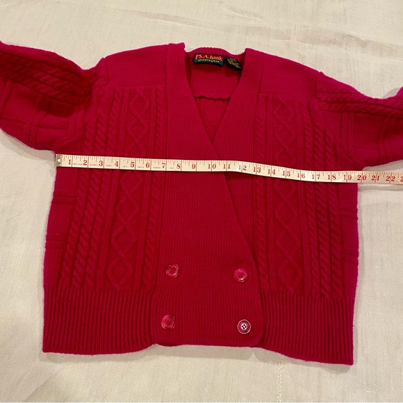 Vintage 80’s Jos. A. Bank fuchsia 100% wool cardigan sweater - medium fit. - Picture 4 of 12